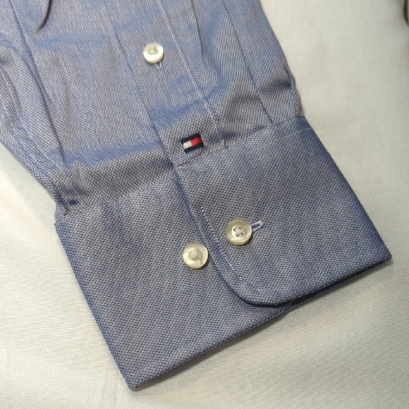 Tommy Hilfiger Light Blue Dress Shirt - Picture 8 of 12